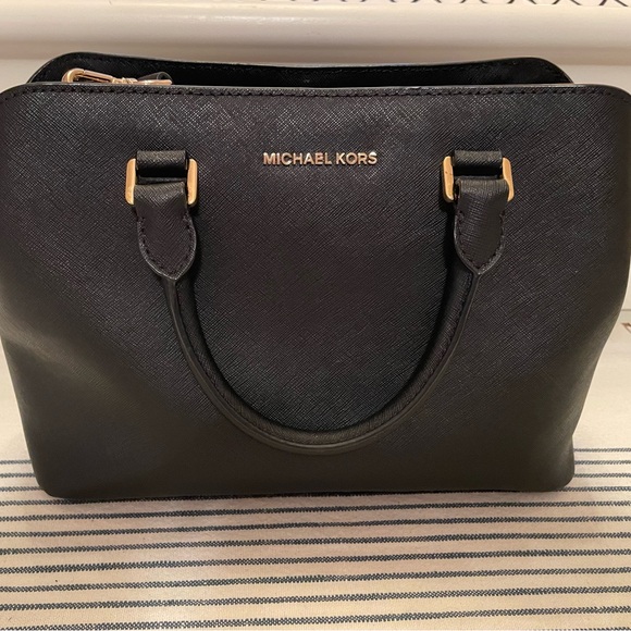 Michael Kors Handbags - Michael Kors purse.